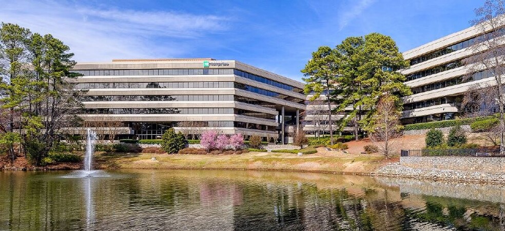 More Photos Of 5901 Peachtree Dunwoody Rd NE, Atlanta Unknown For Lease