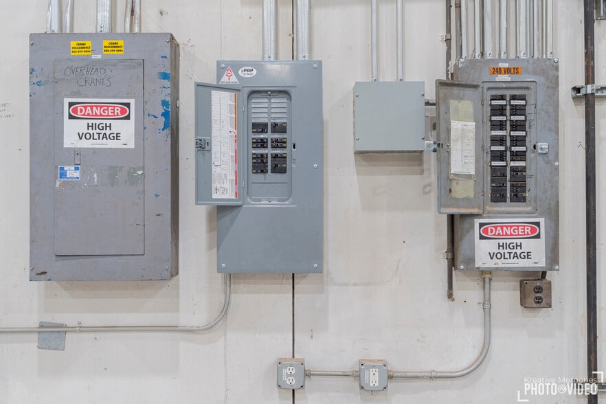 More Photos Of 612 Sinclair St, Gillette Industrial For Sale