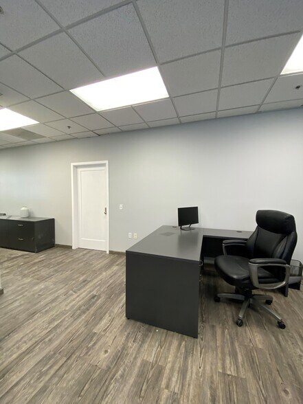 More Photos Of 3223 E Warm Springs Rd, Las Vegas Office For Lease