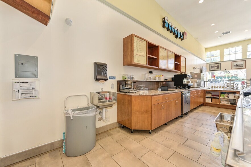 More Photos Of 27 S Main St, Colfax Storefront For Lease