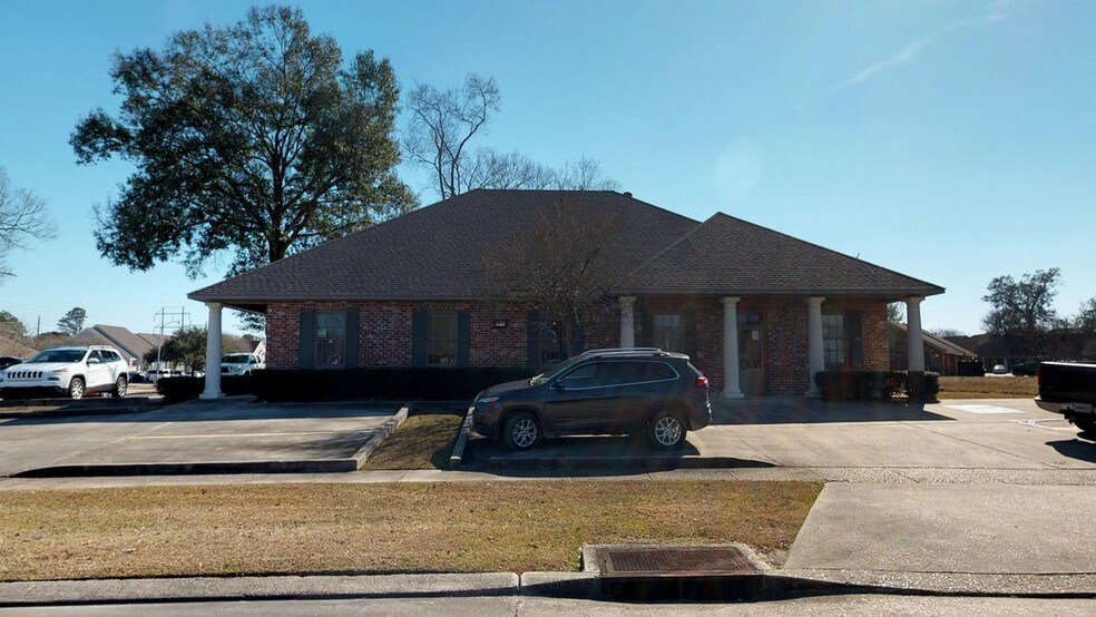 More Photos Of 12012 Bricksome Ave, Baton Rouge Office For Lease