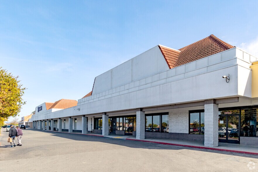 More Photos Of 1000-1050 N Davis Rd, Salinas General Retail For Sale