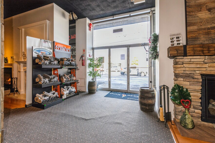 More Photos Of 318 E Main St, Patchogue Freestanding For Sale