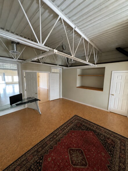 More Photos Of 2431 Ellwood Dr SW, Edmonton Light Distribution For Lease