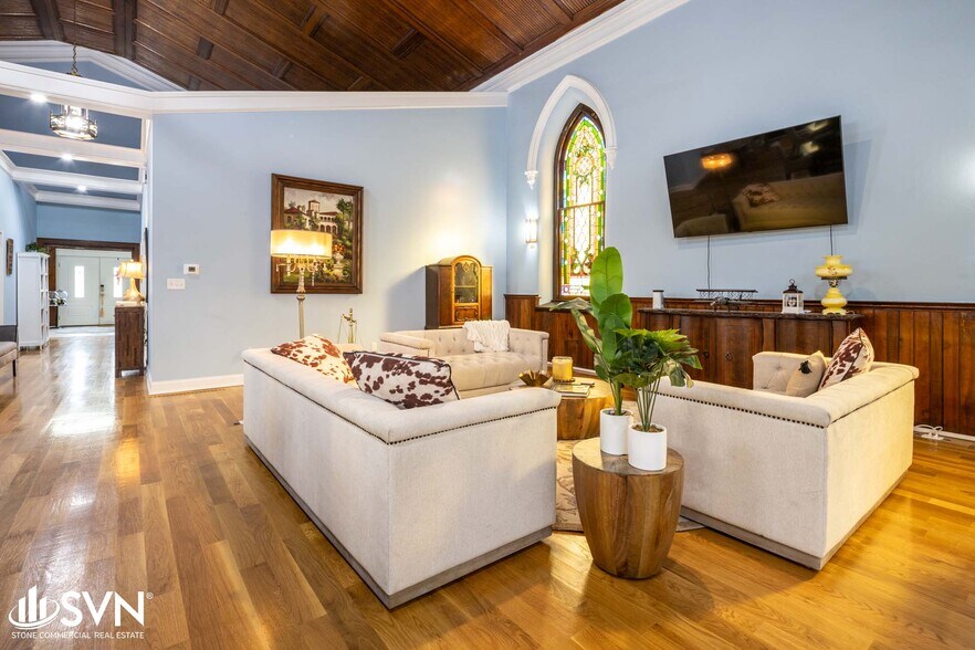 More Photos Of 209 W Jefferson St, Georgetown Office Residential For Sale