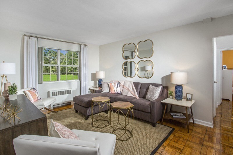 More Photos Of 3301 Chillum Rd, Mount Rainier Apartments For Sale