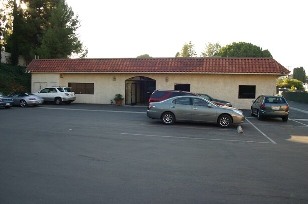 More Photos Of 800 S Beach Blvd, La Habra Office For Lease