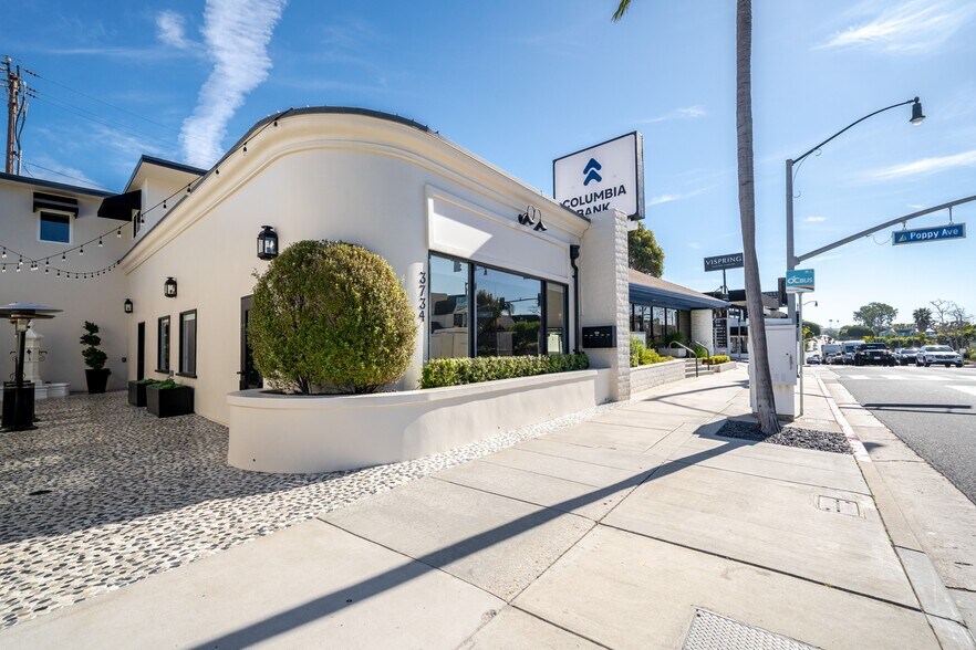 More Photos Of 3732-3734 E Coast Hwy, Corona Del Mar Storefront Retail Residential For Lease