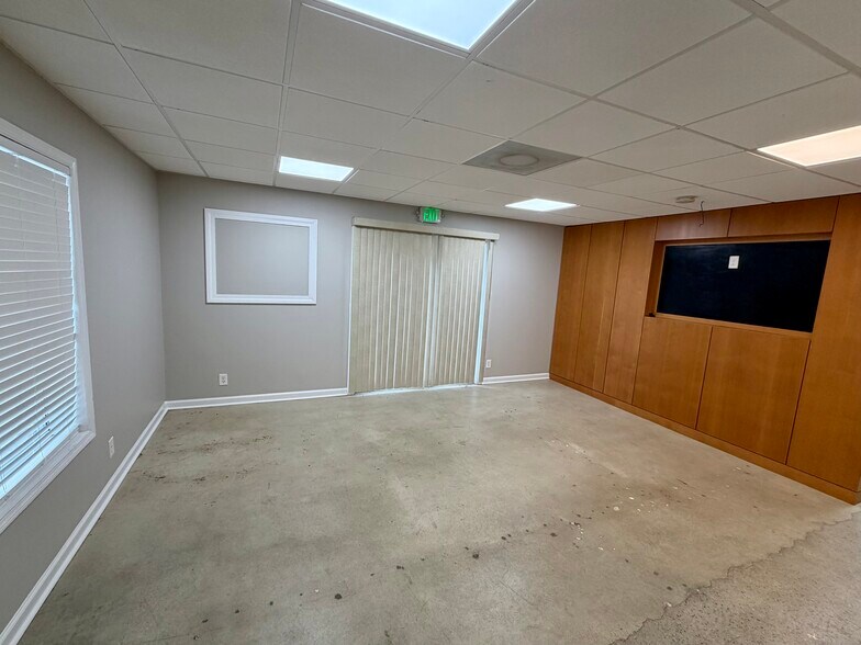 More Photos Of 2525B Lebanon Pike, Nashville Office For Lease