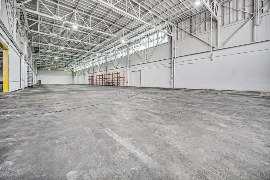 More Photos Of 799 E 73rd St, Cleveland Warehouse For Lease