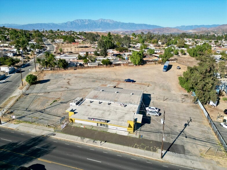 More Photos Of 10391 Arlington Ave, Riverside Warehouse For Sale