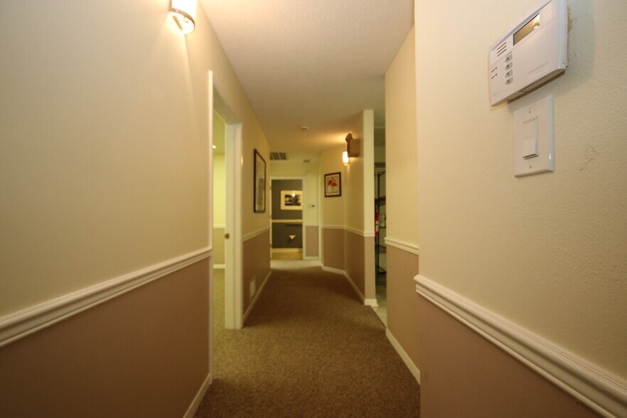 More Photos Of 561 S Duncan Ave, Clearwater Medical For Sale