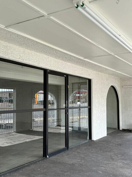 More Photos Of 825 S Decatur Blvd, Las Vegas Freestanding For Sale