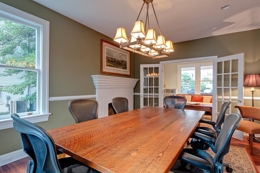 More Photos Of 414 3rd St NE, Charlottesville Office For Sale