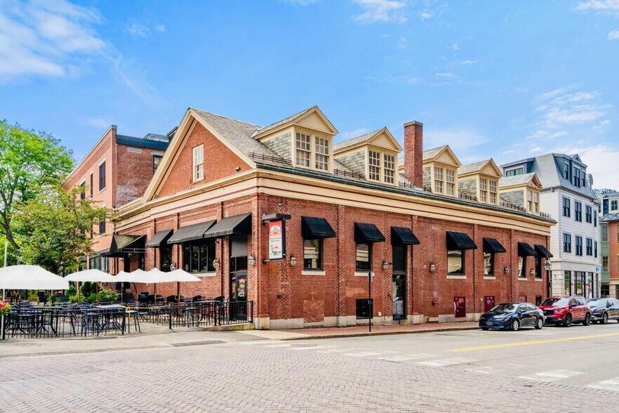 Primary Photo Of 172 Hanover St, Portsmouth Restaurant For Sale