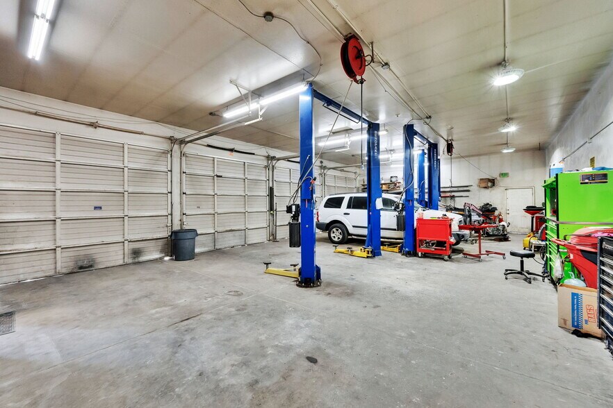 More Photos Of 51 N Hale St, Grantsville Auto Repair For Sale