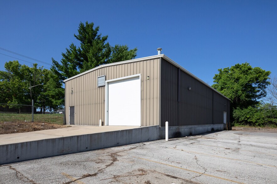 More Photos Of 920 N Atherton Rd, Independence Warehouse For Sale