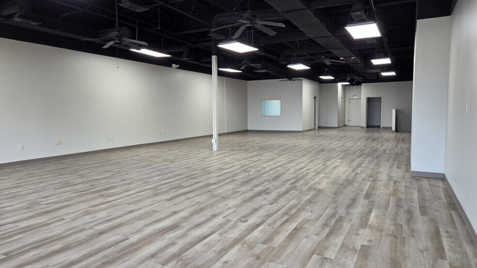 More Photos Of I-430 @ I-430 & Rodney Parham Rd., Little Rock Unknown For Lease