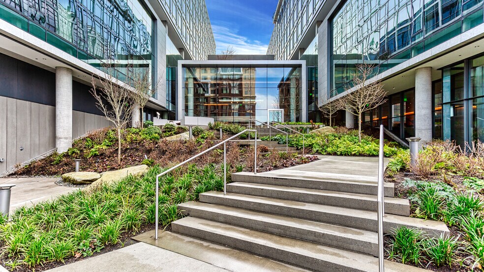 More Photos Of 1103 Lake Washington Blvd N, Renton Office For Sale