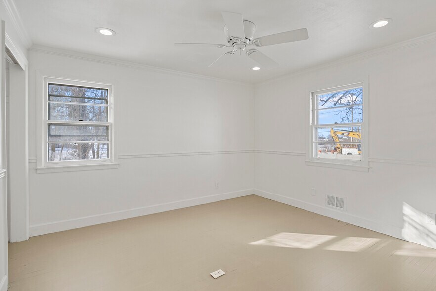 More Photos Of 2900 E Henrietta Rd, Henrietta Office For Sale