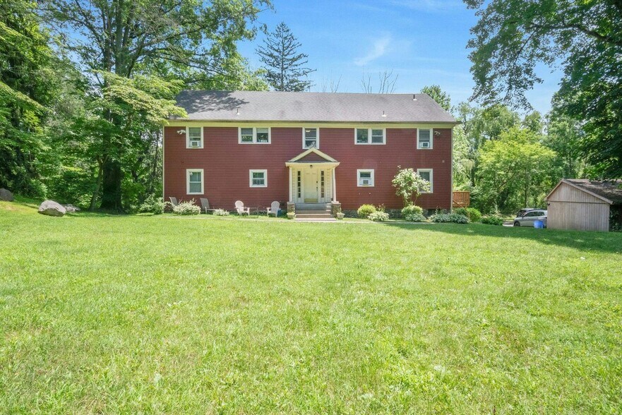 More Photos Of 858 Pleasantville Rd, Briarcliff Manor Village Apartments For Sale