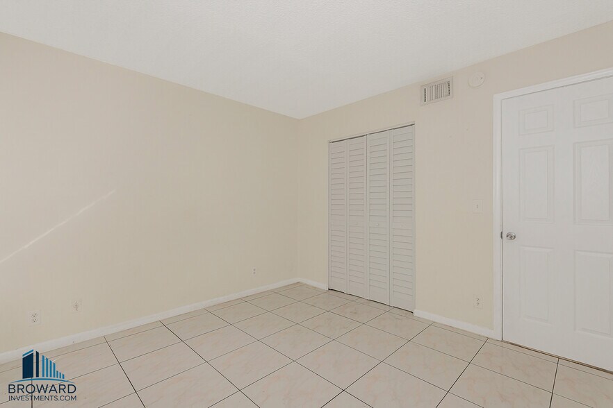 More Photos Of 10201 NW 35th St, Coral Springs Multifamily For Sale