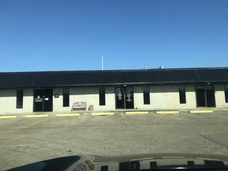 More Photos Of 4200 Gus Thomasson Rd, Mesquite Flex For Lease