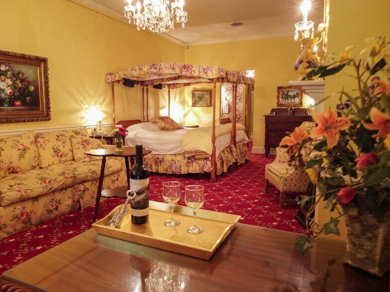 More Photos Of 910 Cold Spring Rd, Williamstown Hotel For Sale