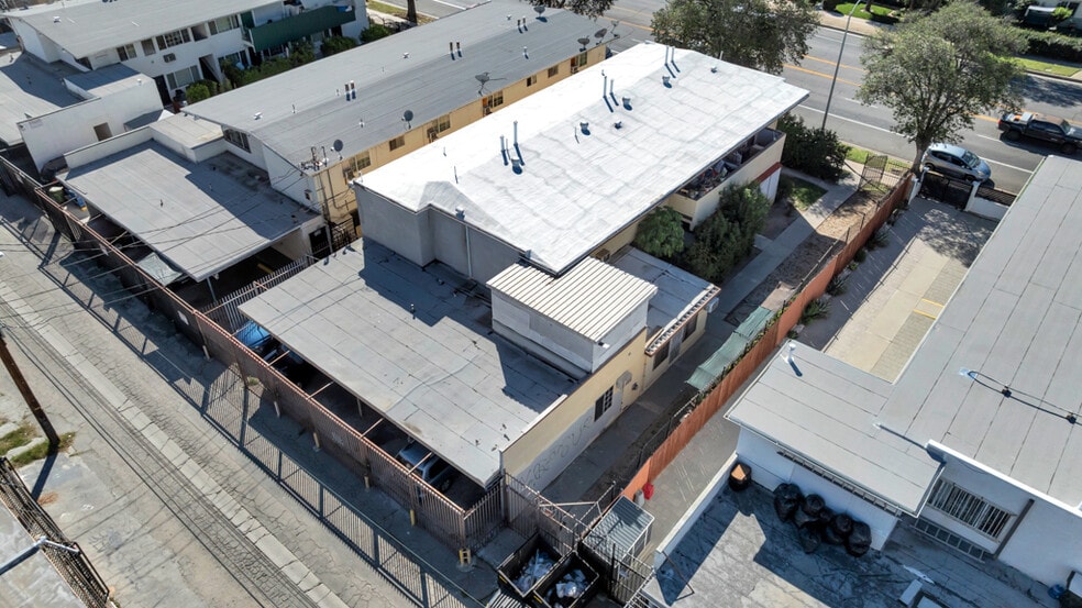 More Photos Of 17945 Roscoe Blvd, Northridge Apartments For Sale