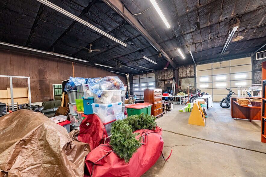 More Photos Of 69 Middletown Rd, Fairmont Manufacturing For Sale