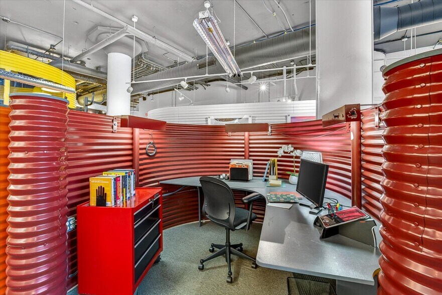 More Photos Of 155 E Wilson St, Madison Office For Sale
