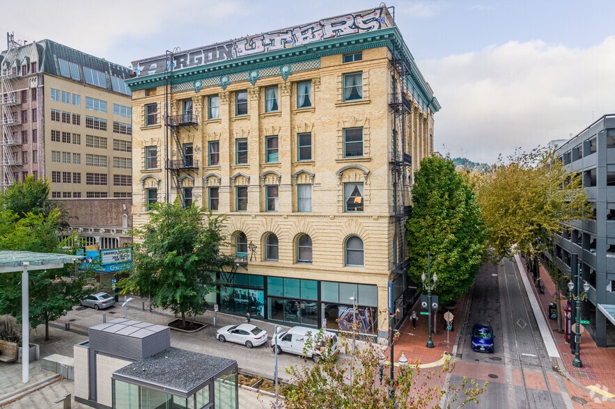 Primary Photo Of 918 SW Yamhill St, Portland Office For Sale