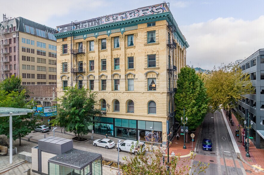 More Photos Of 918 SW Yamhill St, Portland Office For Lease