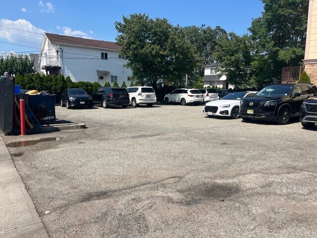 More Photos Of 7339 Amboy Rd, Staten Island Storefront Retail Residential For Sale