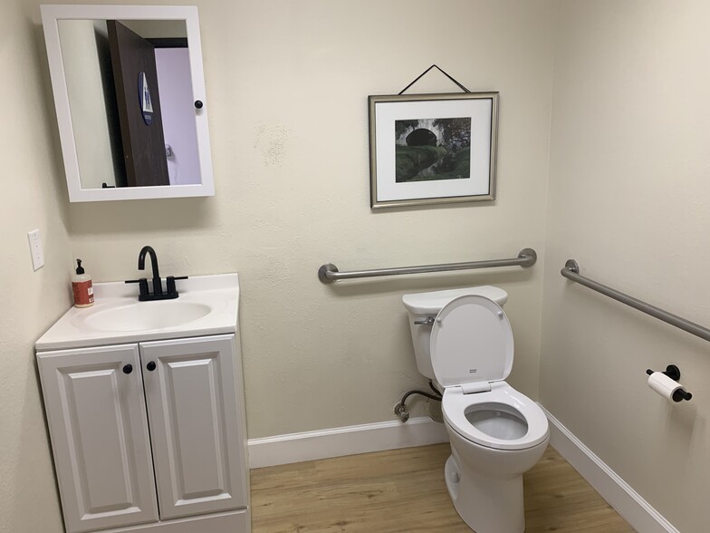 More Photos Of 3201 Corte Malpaso, Camarillo Warehouse For Sale