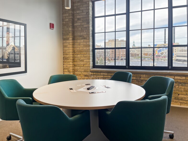 More Photos Of 1433 N Water St, Milwaukee Coworking Space