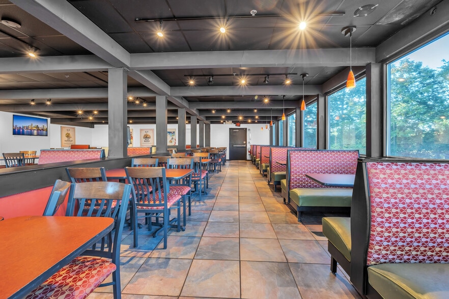 More Photos Of 3 Stafford St, Worcester Restaurant For Sale