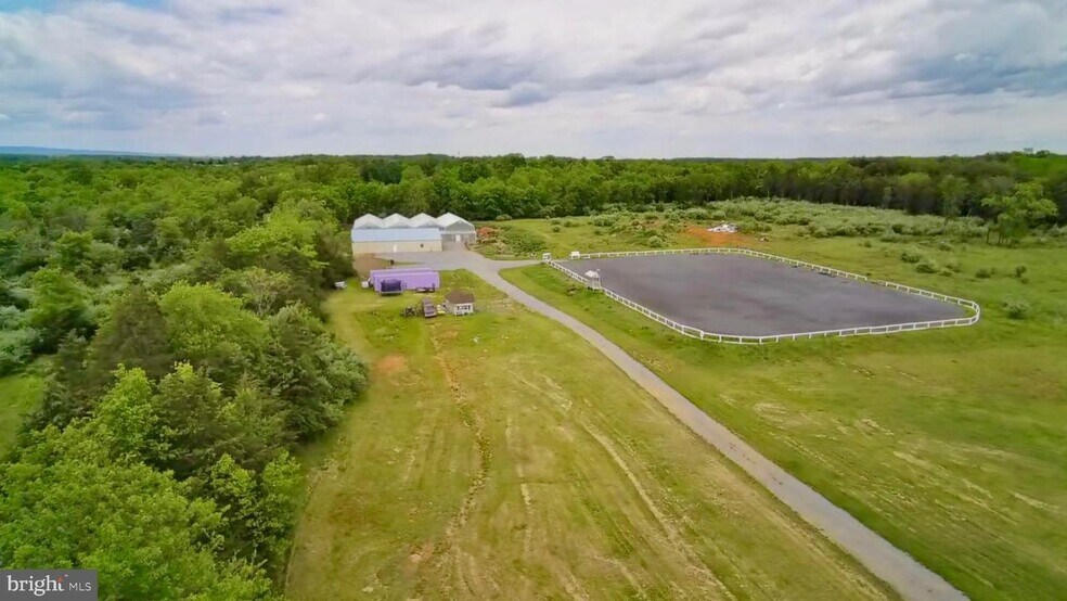More Photos Of 1070 Wadesville Rd, Berryville Light Manufacturing For Sale