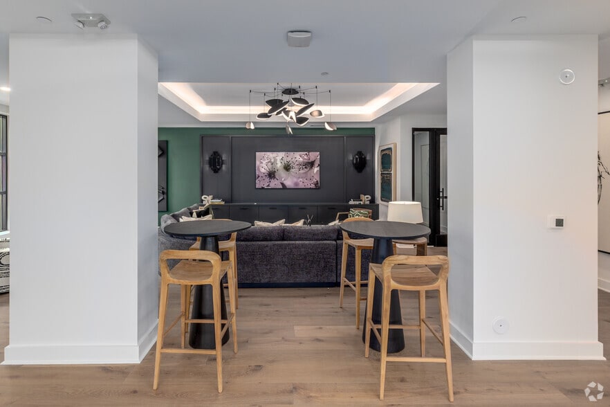 More Photos Of 715 E 36th St, Charlotte Apartments For Lease