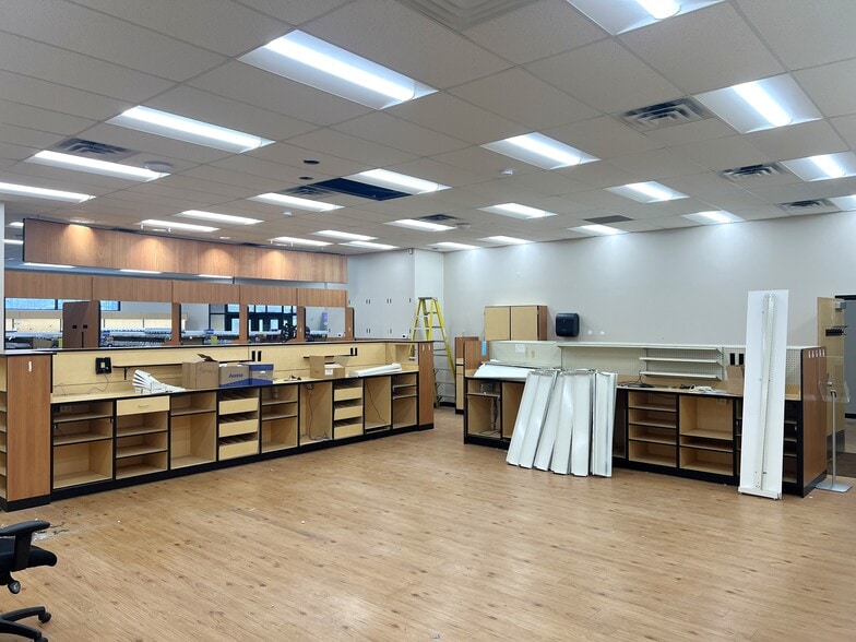 More Photos Of 209 Washington St, Brainerd General Retail For Sale