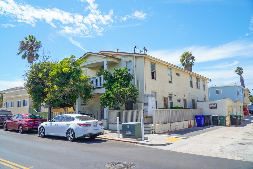 More Photos Of 2114 Abbott St, San Diego Apartments For Sale
