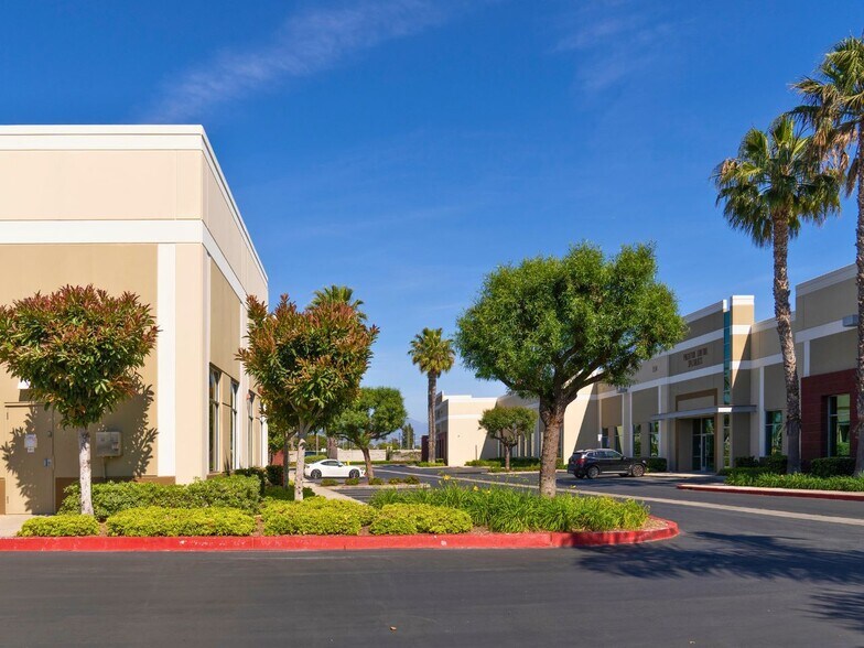 More Photos Of 1350-1358 S Ritchey St, Santa Ana Warehouse For Lease