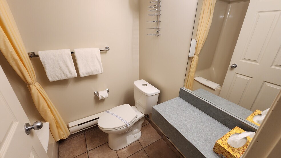 More Photos Of 1414 Cariboo Hwy, Clinton Hotel For Sale