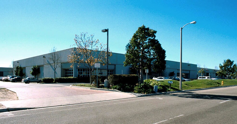 More Photos Of 1700 Emerson Ave, Oxnard Manufacturing For Sale