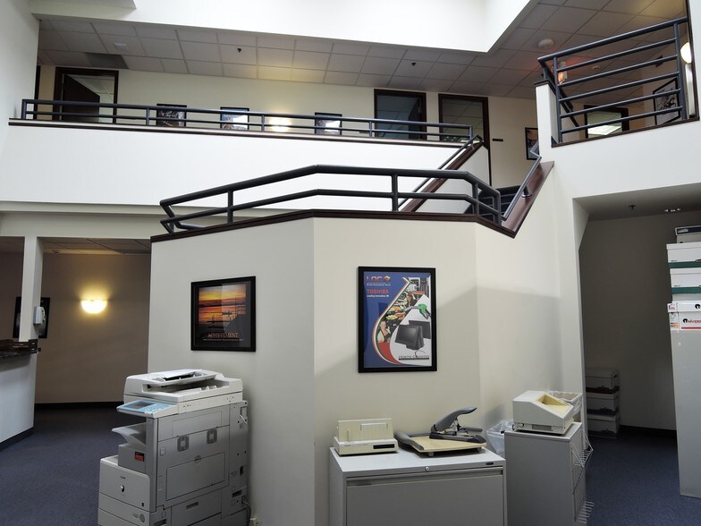 More Photos Of 9905 N 45th Ave, Plymouth Loft Creative Space For Sale