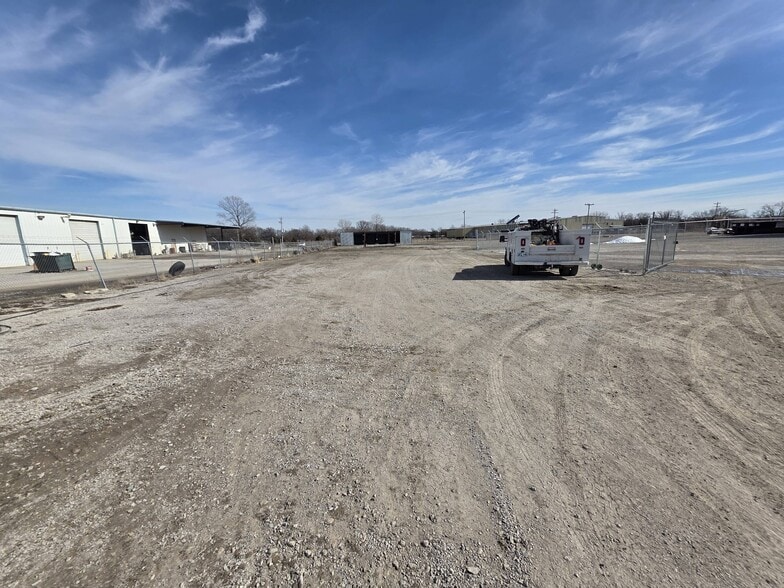 More Photos Of 24035 Amah Pky, Claremore Land For Lease