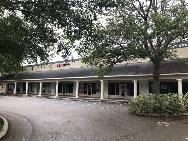 More Photos Of 500 NW 60th St, Gainesville Storefront Retail Office For Lease