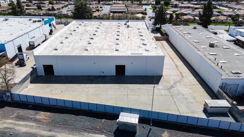 More Photos Of 13435 Estelle St, Corona Warehouse For Lease