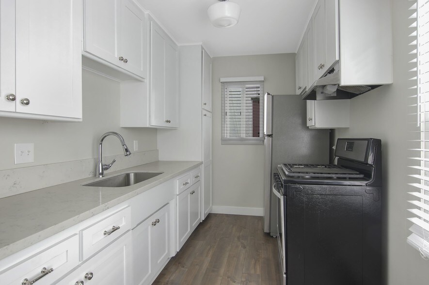 More Photos Of 1142-1148 E 1st St, Long Beach Apartments For Sale
