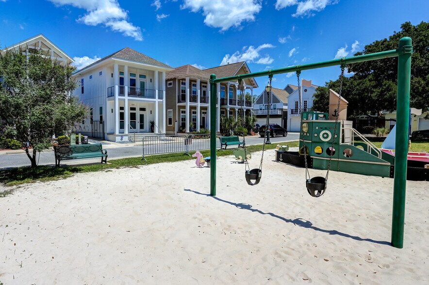 More Photos Of 45 S 9th Ave, Pensacola Office Residential For Sale